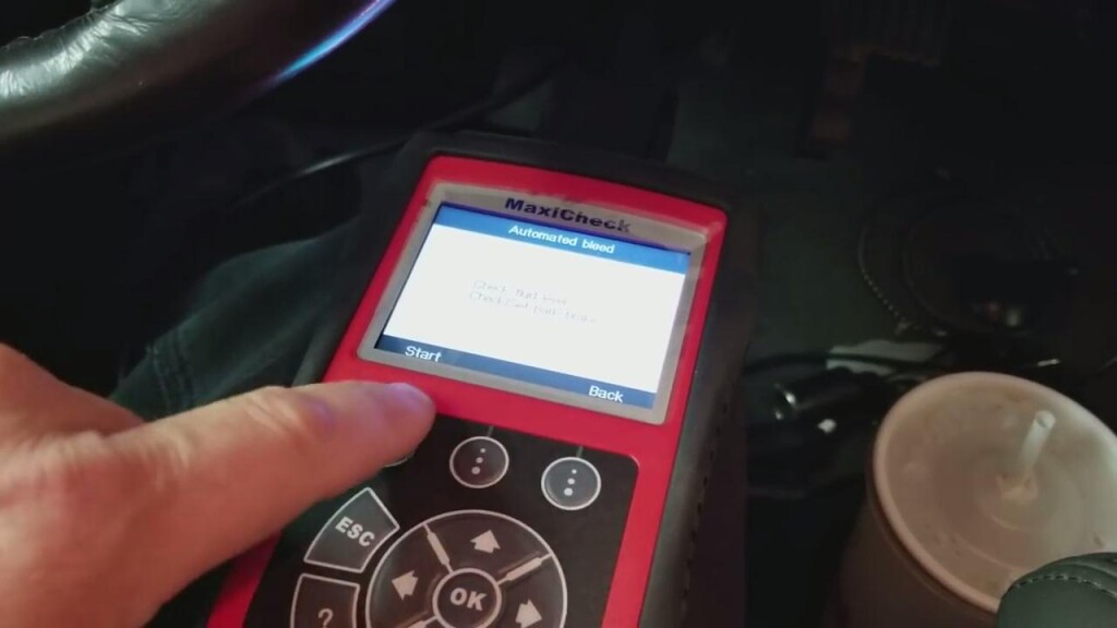 Autel MaxiCheck Pro Operation Guide GMC Sierra 2006 Auto Bleed