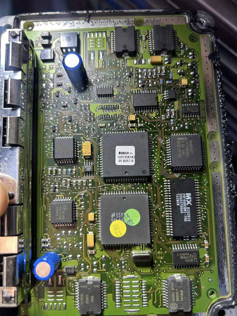 Mercedes ECU Diesel Bosch CR3 Immo Off main image 0