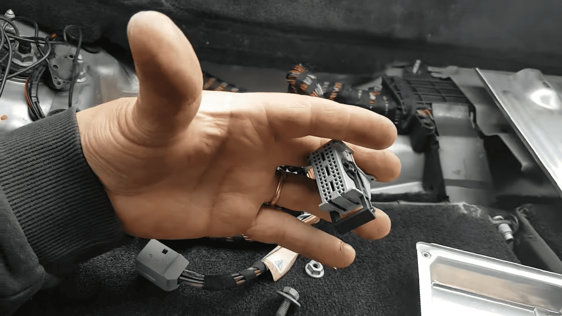 How Autel MaxiSys MS908S Pro II Identified an Immobilizer Communication Fault on a Porsche 911 8