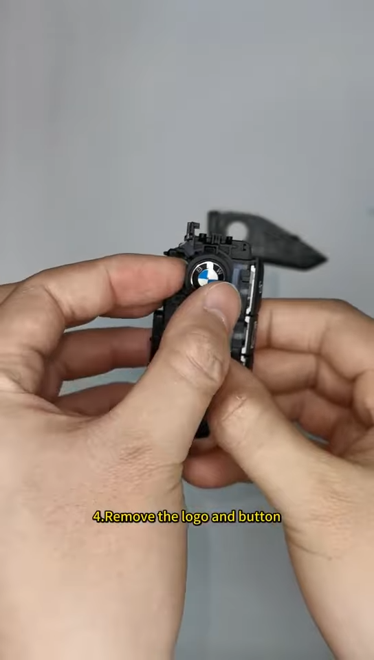 Yanhua ACDP BMW BCP Key Shell Disassembly Step by Step Guide 7