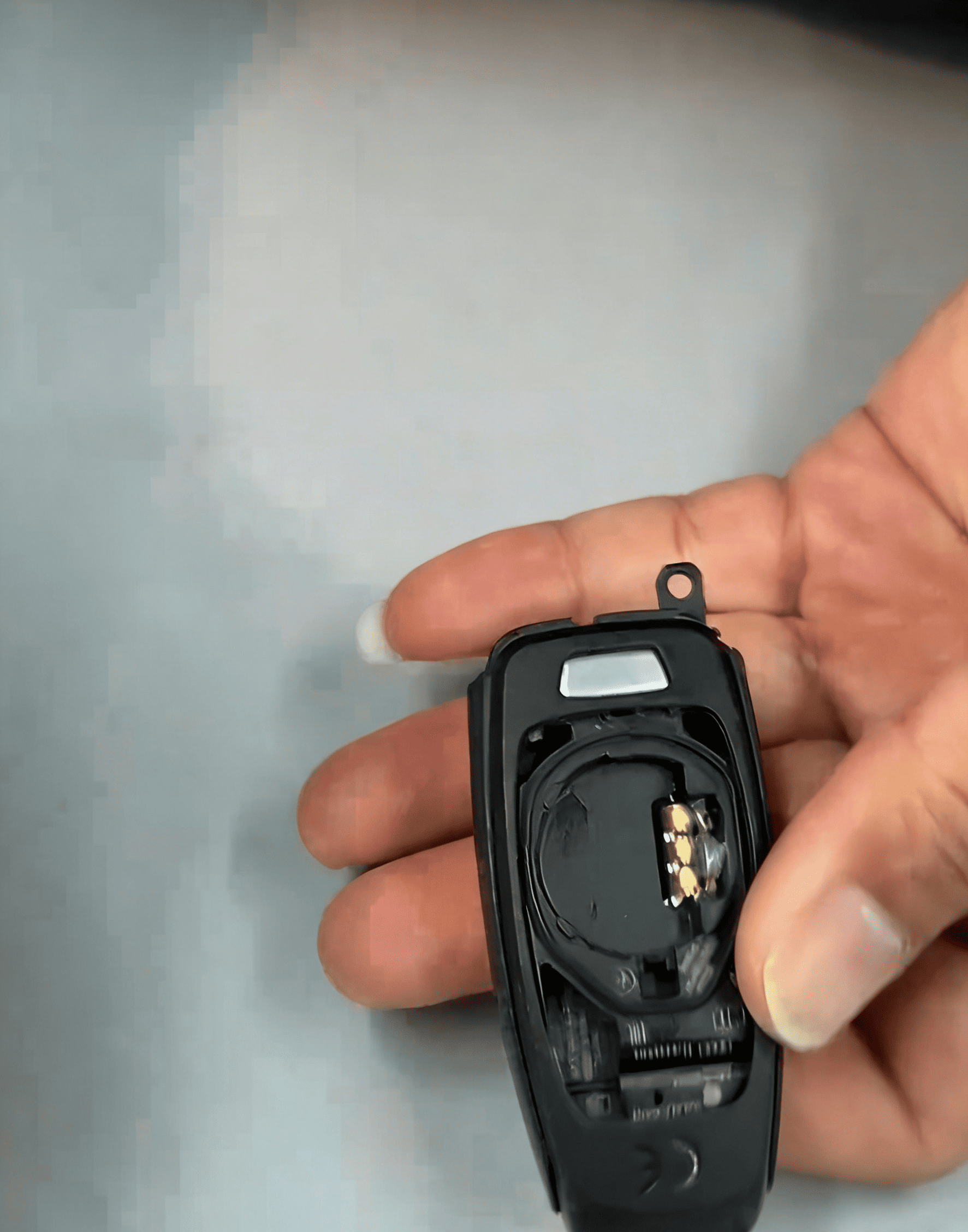 Disassemble & Describe Audi A3 MQB49 5D Smart Key Guide 4