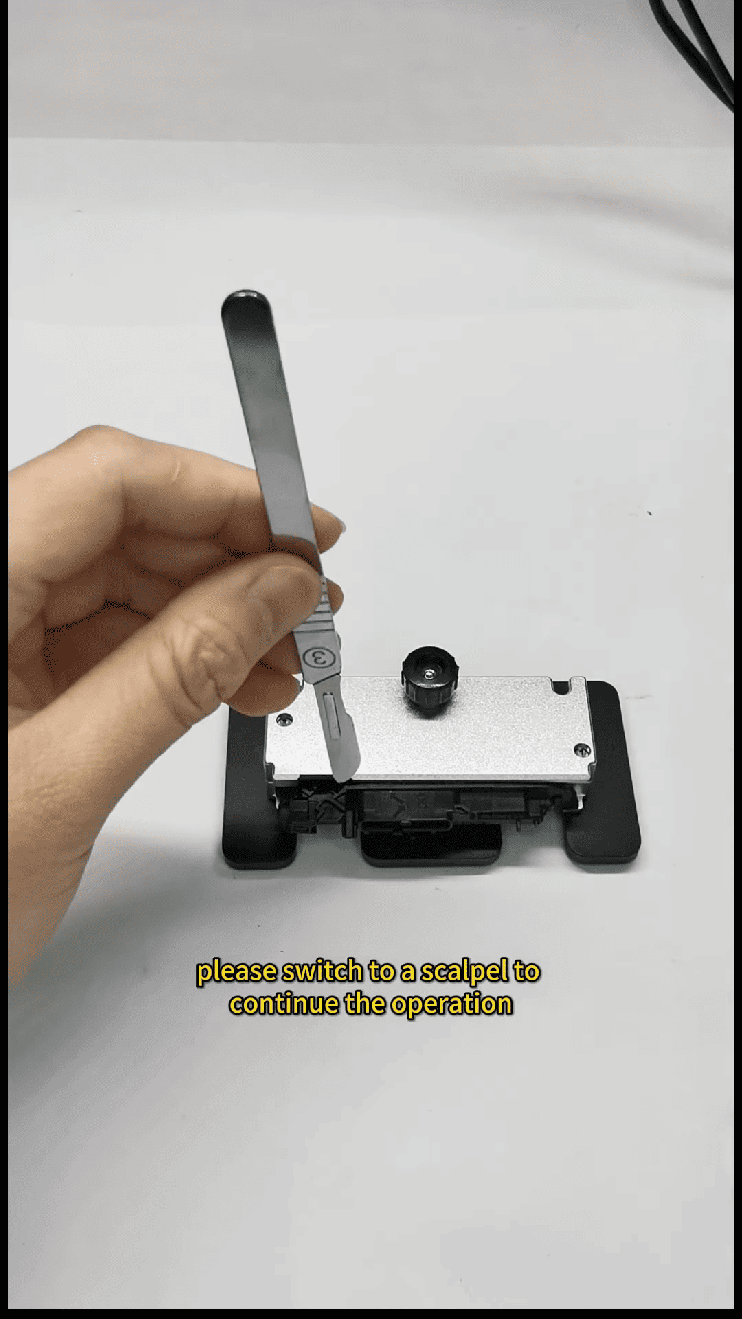 How to Disassemble BMW BCP Key Inner Shell Using Yanhua Btool BCP Key Cutting Kits 7