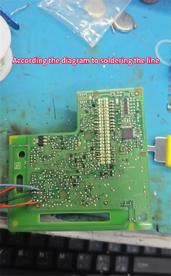 According the diagram to soldering the line